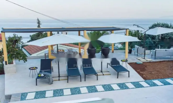 Недвижимость Трёхкомнатная квартира в Опатии: 4