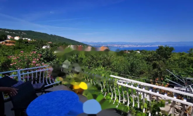 Недвижимость Трехкомнатная квартира, Центр: 14