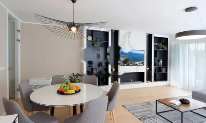 Недвижимость Трехкомнатная квартира в центре: 4