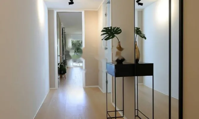 Недвижимость Трехкомнатная квартира в центре: 14