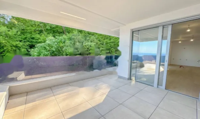 Недвижимость Трехкомнатная квартира в центре: 4