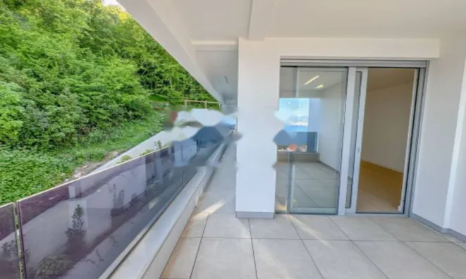 Недвижимость Трехкомнатная квартира в центре: 17