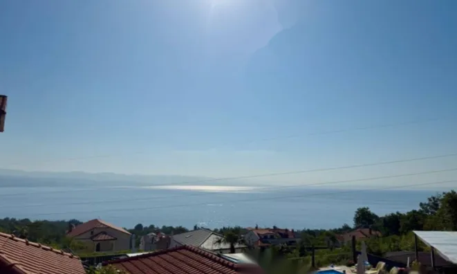 Недвижимость Трёхкомнатная квартира в центре: 1