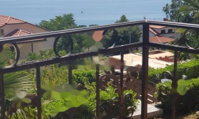 Недвижимость Трёхкомнатная квартира в центре: 16