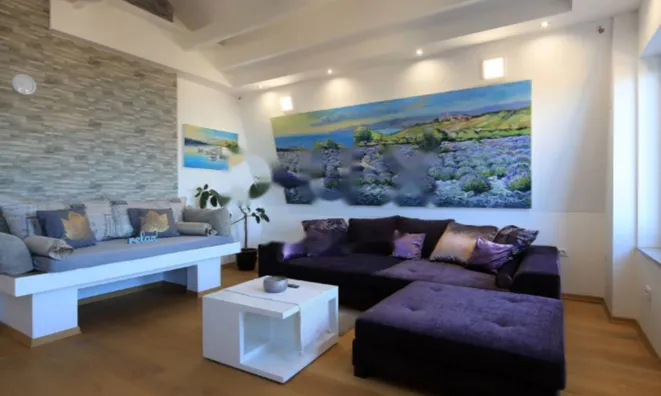 Недвижимость Четырехкомнатная квартира, Центр: 2