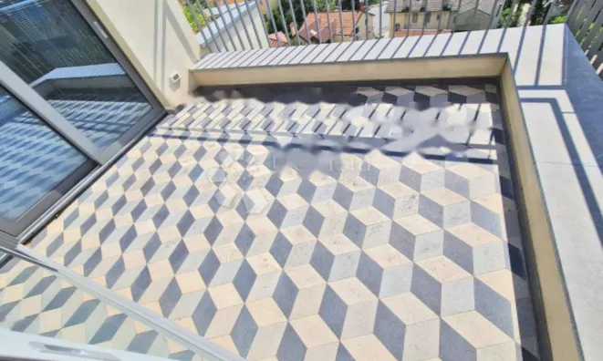 Недвижимость Четырехкомнатная квартира в центре: 20