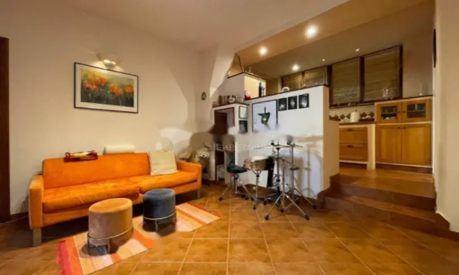 Недвижимость Четырехкомнатная квартира в Центре: 3