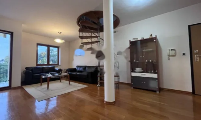 Недвижимость Четырехкомнатная квартира: 5