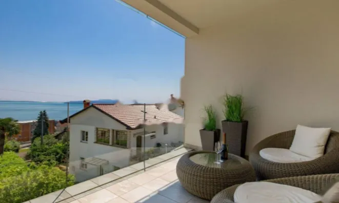 Недвижимость Трехкомнатная квартира в центре: 5