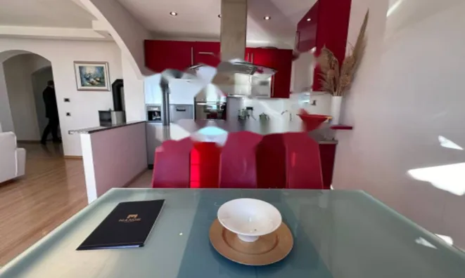 Недвижимость Четырёхкомнатная квартира в центре: 7