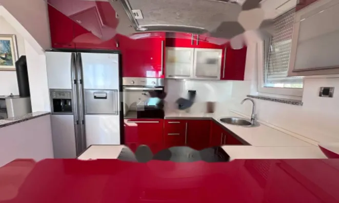 Недвижимость Четырёхкомнатная квартира в центре: 9