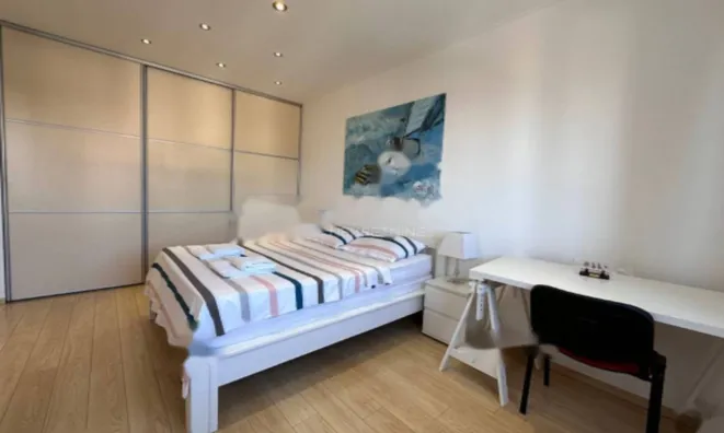 Недвижимость Четырёхкомнатная квартира в центре: 13