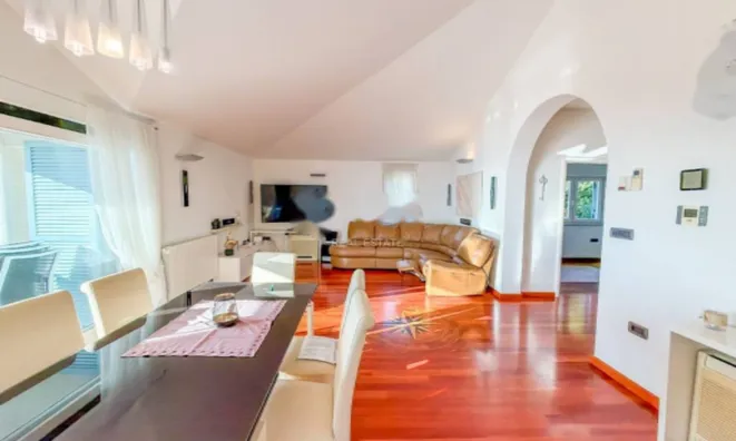 Недвижимость Трёхкомнатная квартира в центре Опатии: 15