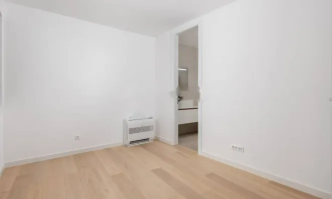 Недвижимость Трёхкомнатная квартира в центре: 9