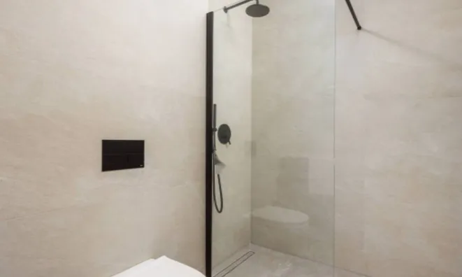 Недвижимость Трёхкомнатная квартира в центре: 15