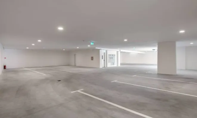 Недвижимость Трёхкомнатная квартира в центре: 23