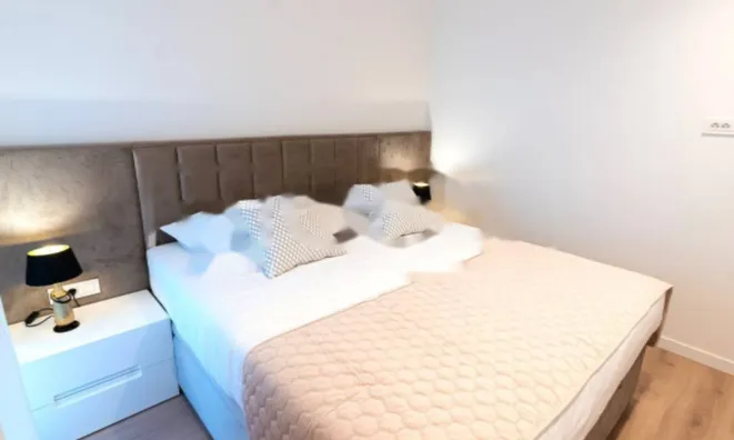 Недвижимость Двухкомнатная квартира, центр: 6