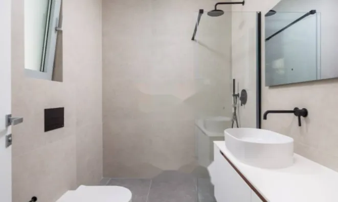 Недвижимость Двухкомнатная Квартира Центр: 8