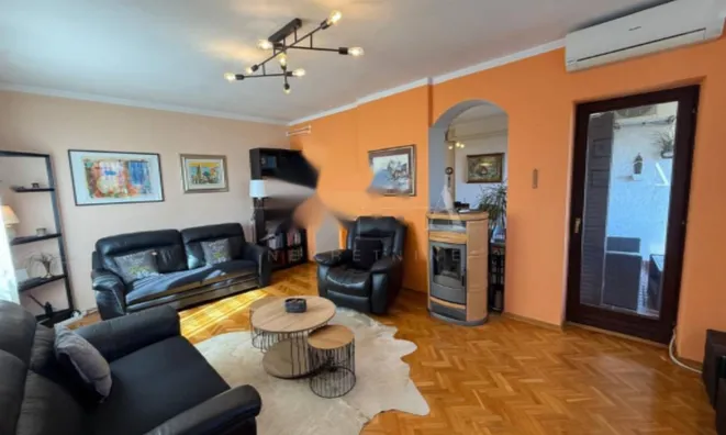 Недвижимость Четырехкомнатная квартира, центр: 11