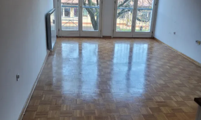 Недвижимость Двухкомнатная квартира : 1