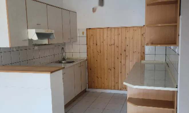 Недвижимость Двухкомнатная квартира : 3