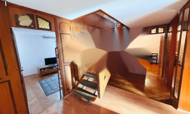 Недвижимость Квартира, 5 и более комнат, Копер, Гортанов трг: 4