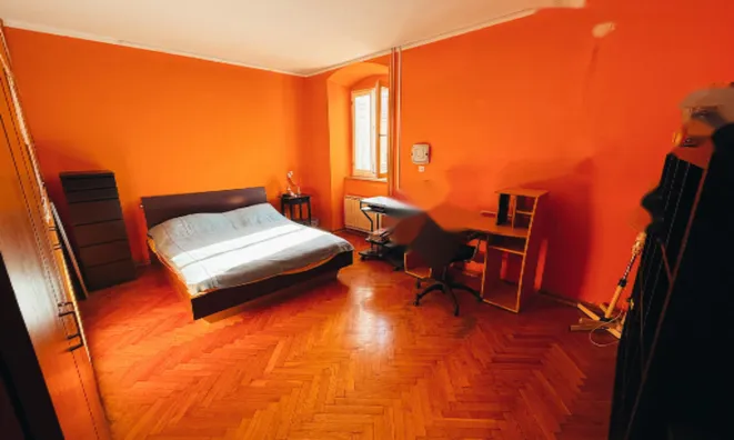 Недвижимость Квартира, 5 и более комнат, Копер, Гортанов трг: 12