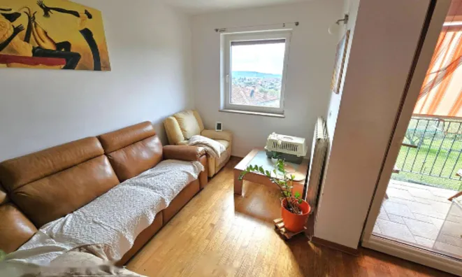 Недвижимость Трёхкомнатная квартира Плавье: 2