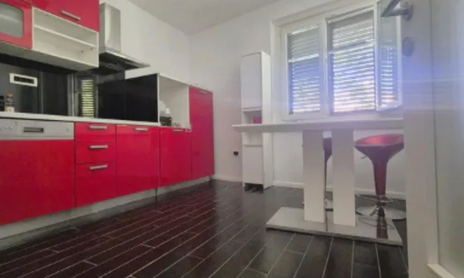 Недвижимость Двухкомнатная квартира Копер: 1