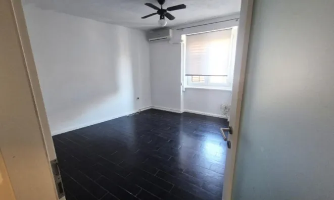 Недвижимость Двухкомнатная квартира Копер: 3