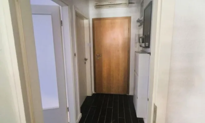 Недвижимость Двухкомнатная квартира Копер: 5