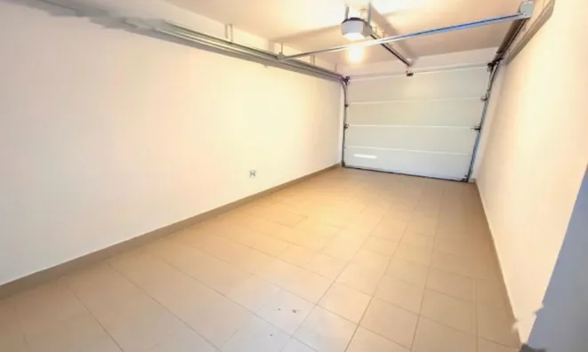 Недвижимость Трёхкомнатная квартира Коломбан: 9