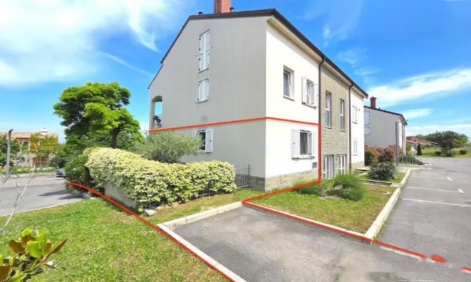 Недвижимость Трёхкомнатная квартира Коломбан: 11