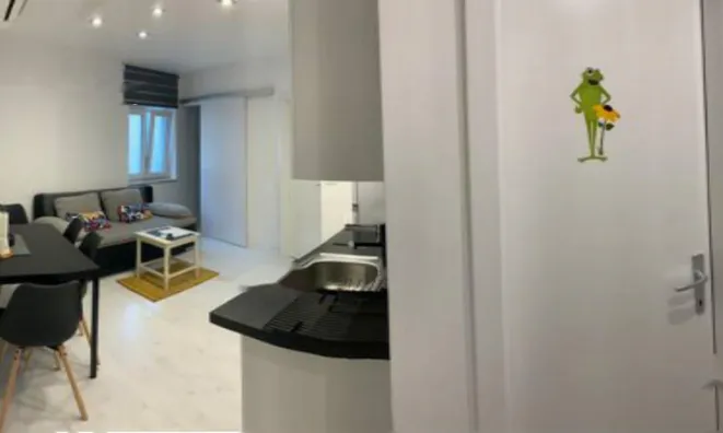 Недвижимость Четырёхкомнатная квартира в центре Копра: 2