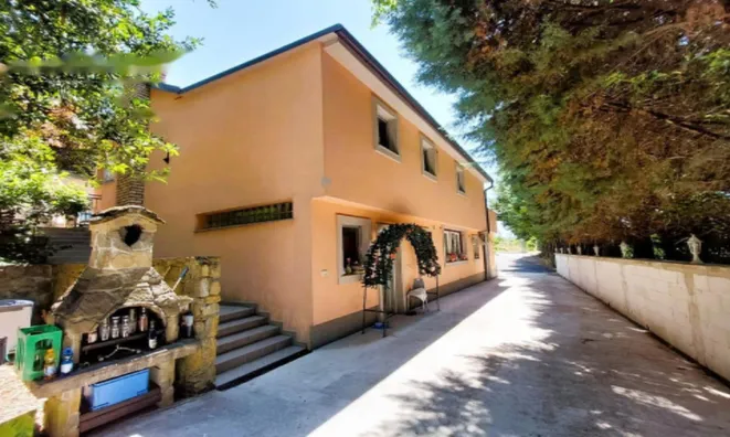 Недвижимость Двухкомнатная квартира Шкофие: 3