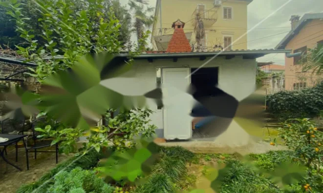 Недвижимость Трехкомнатная квартира в центре: 12