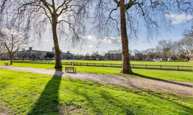 Недвижимость Burton Court, Franklins Row: 4