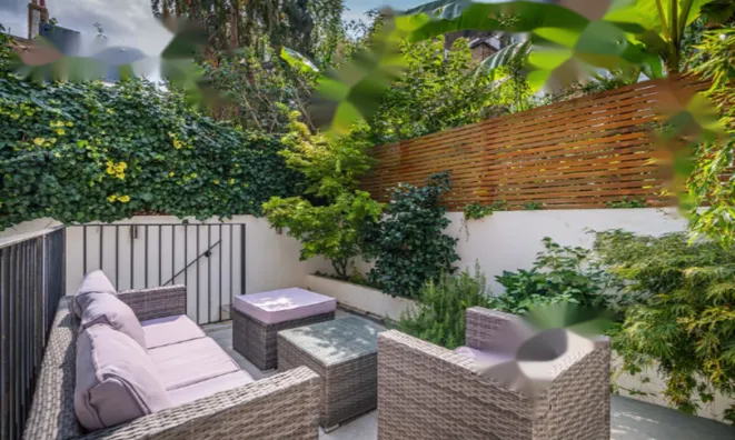 Недвижимость Oakfield Street: 16