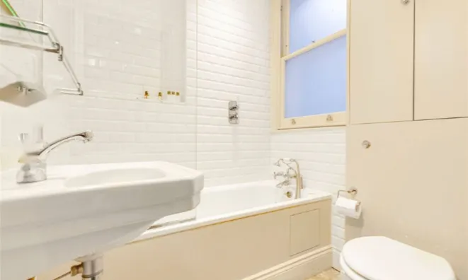 Недвижимость Cathcart Road: 1