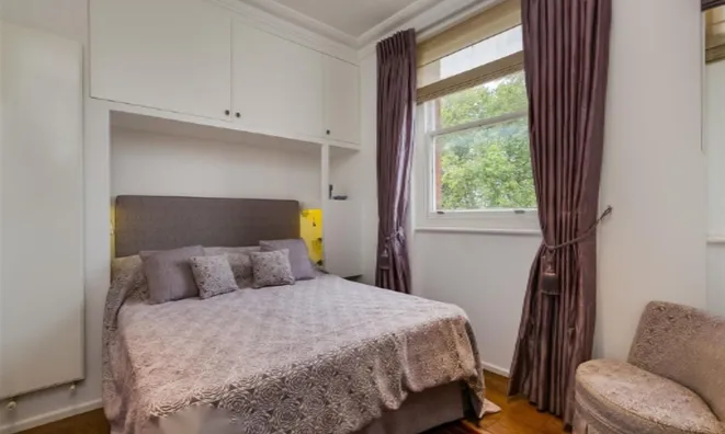 Недвижимость Riverpark Court, Embankment Gardens: 1