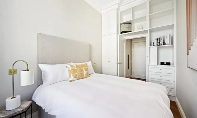 Недвижимость Redcliffe Square: 3