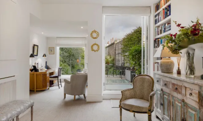 Недвижимость Lamont Road: 11