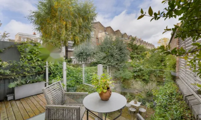 Недвижимость Lamont Road: 15