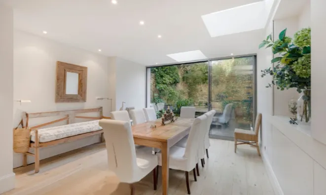 Недвижимость Lamont Road: 16