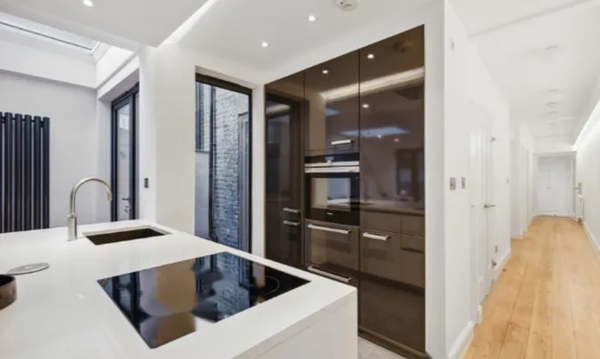 Недвижимость A, 148 Finborough Road: 9