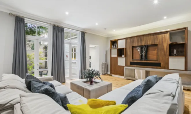 Недвижимость Redcliffe Square: 11