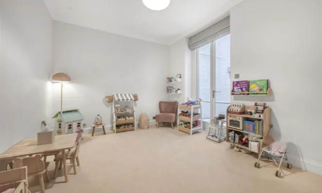 Недвижимость 8 Redcliffe Square: 1