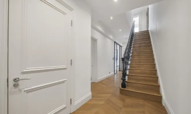 Недвижимость 8 Redcliffe Square: 12