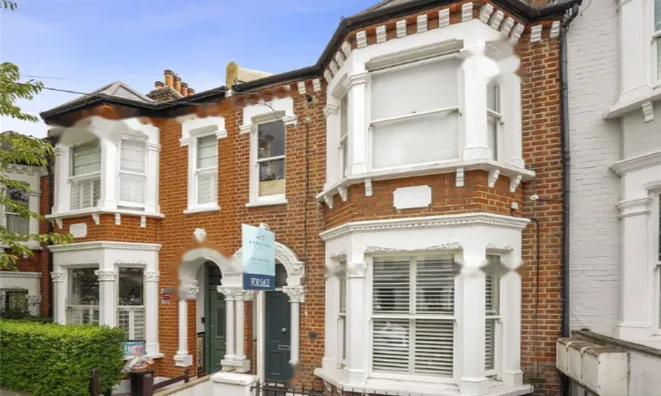 Недвижимость Kelmscott Road: 4