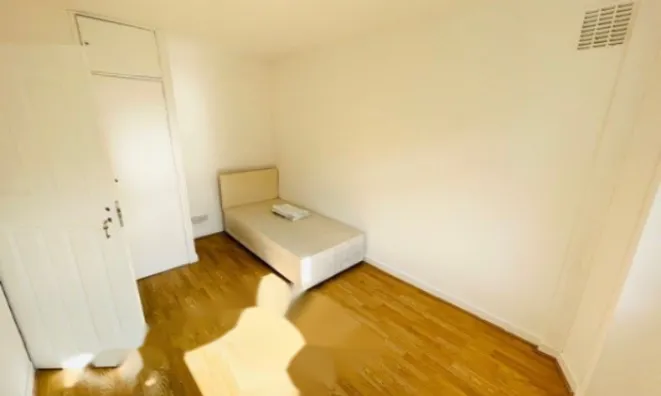 Недвижимость Donovan House, Cable Street: 17